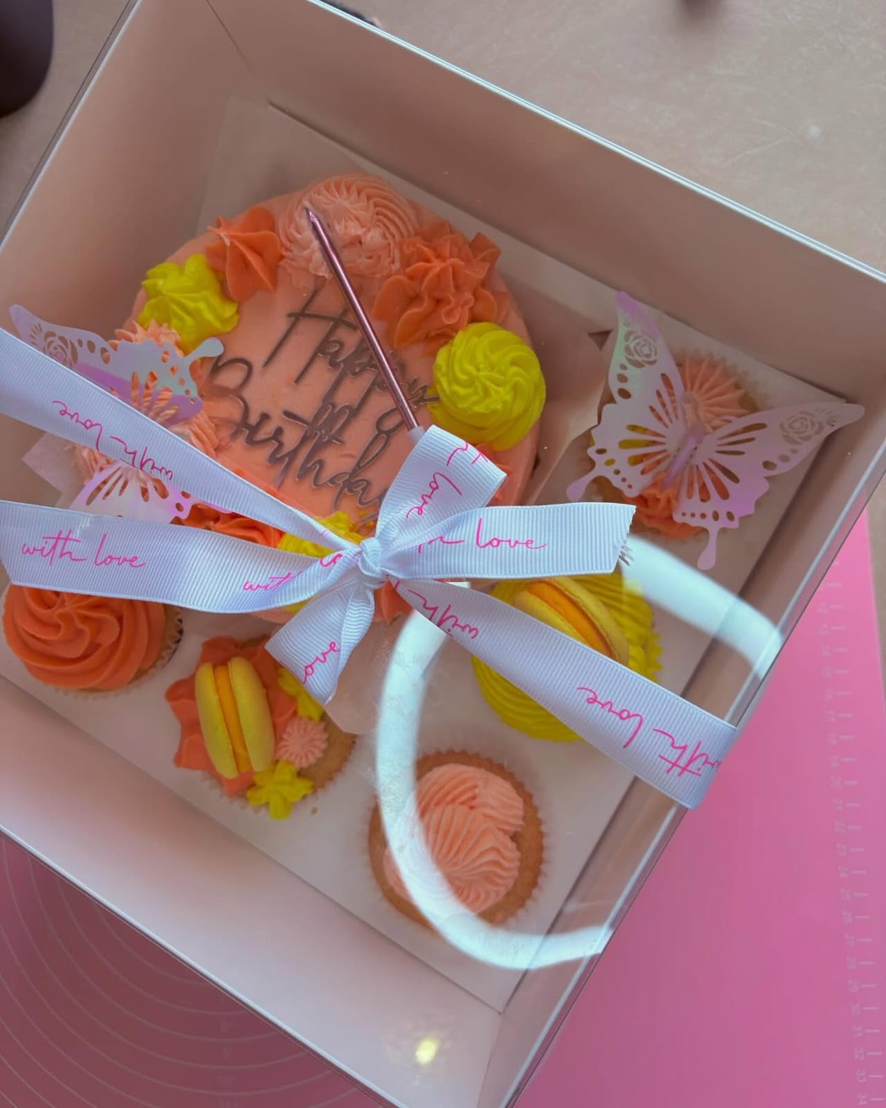 Sunset Cupcake Box by Baked by Mono